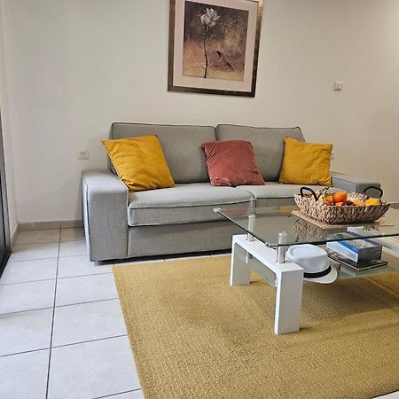 Amazing Apartment In Raanana Up To 5 Guests - & Swimming Pool - Jacuzzi & Gym エクステリア 写真