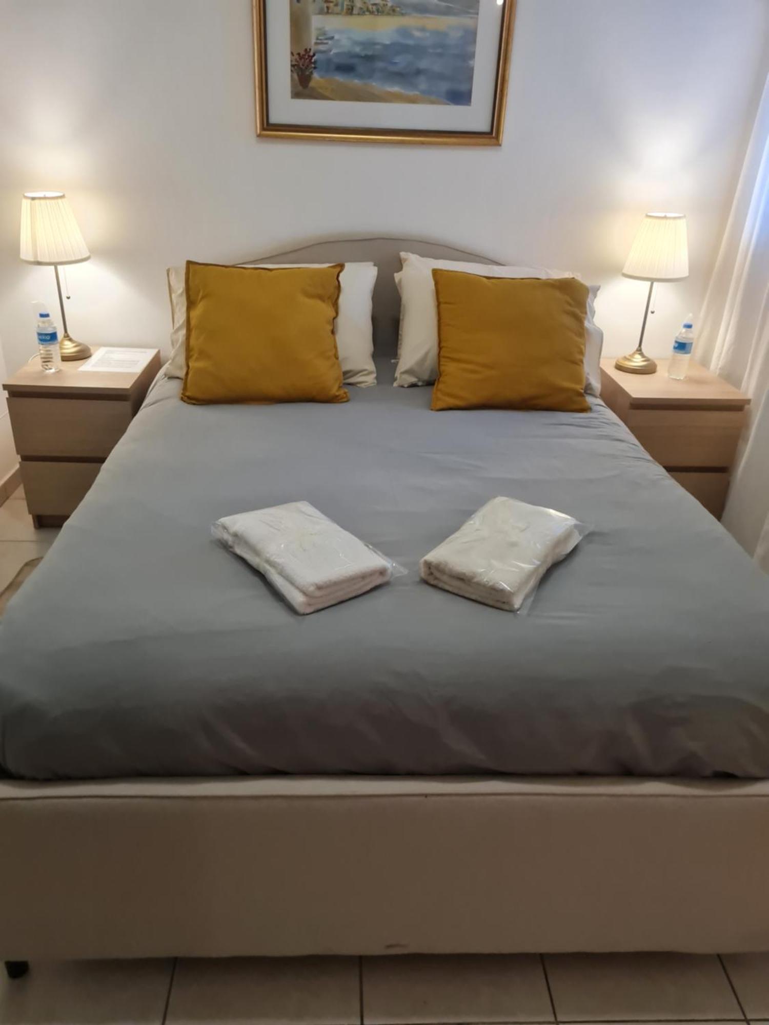 Amazing Apartment In Raanana Up To 5 Guests - & Swimming Pool - Jacuzzi & Gym エクステリア 写真